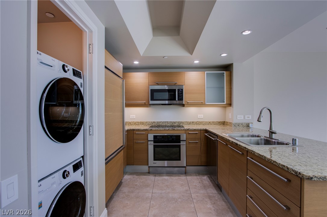 Photo 7 of 22, 222 Karen Avenue #2303