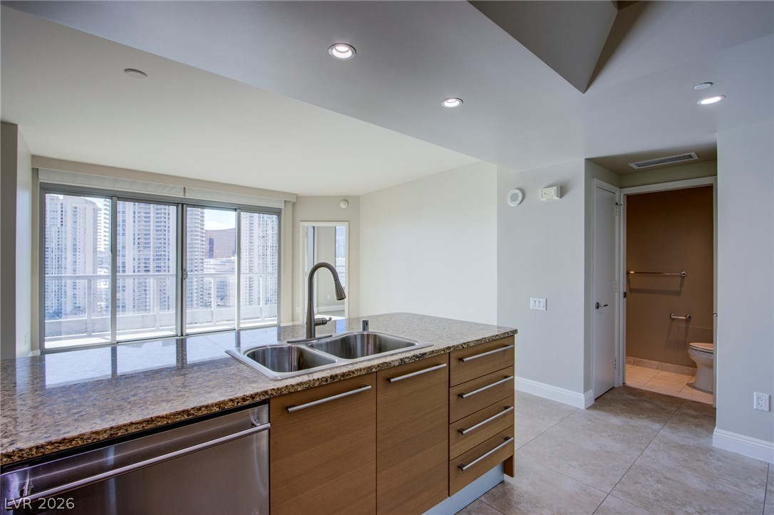 Photo 10 of 22, 222 Karen Avenue #2303
