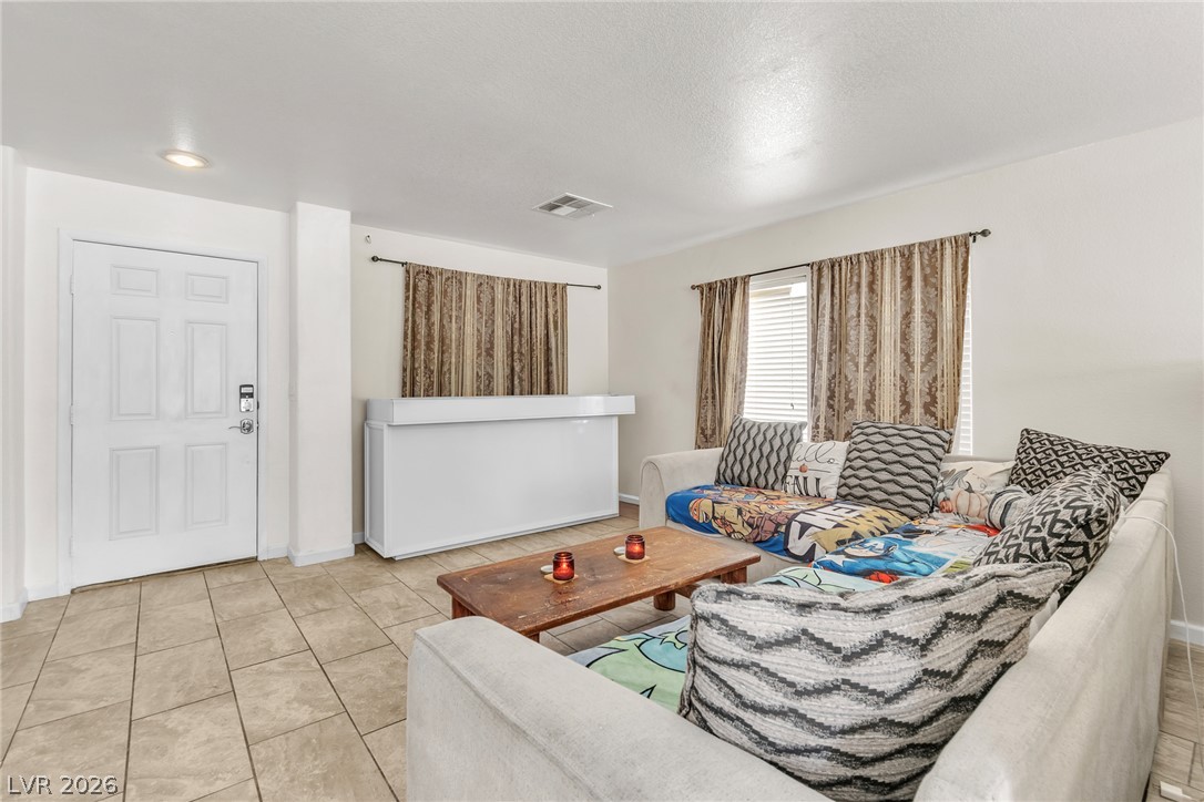 Photo 3 of 3417 Conterra Park Avenue