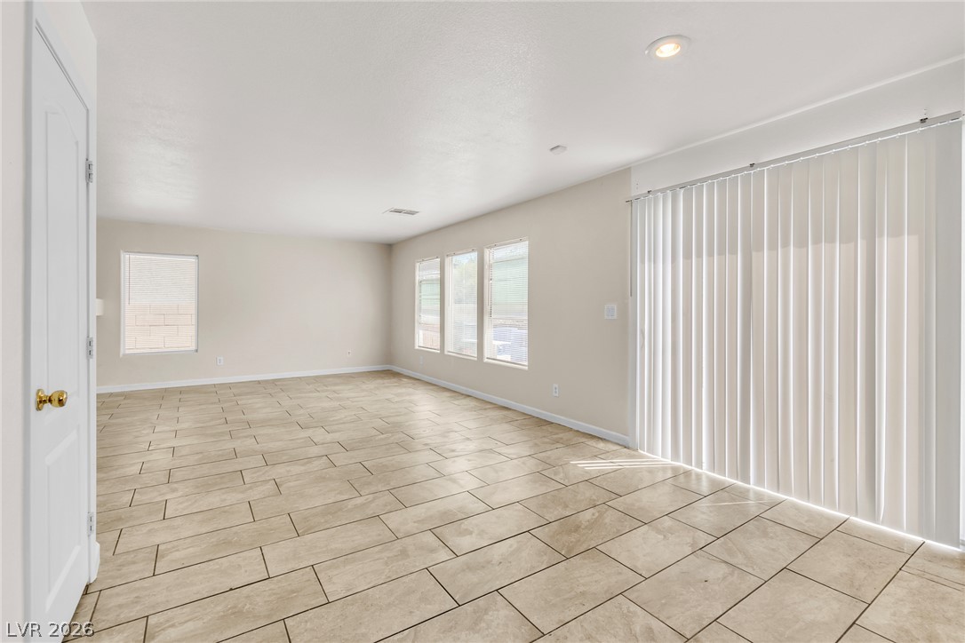 Photo 5 of 3417 Conterra Park Avenue