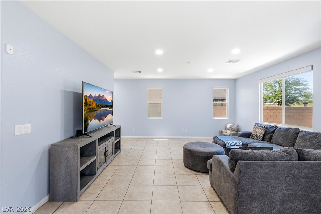 Photo 11 of 40, 6251 Marine Blue Street
