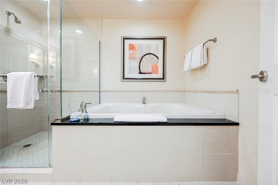 Photo 19 of 34, 145 E HARMON Avenue #2604