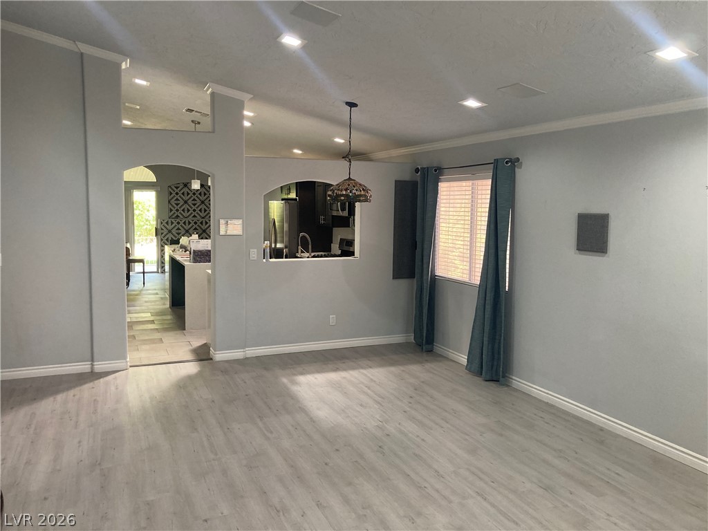 Photo 6 of 32, 7116 Golden Desert Avenue
