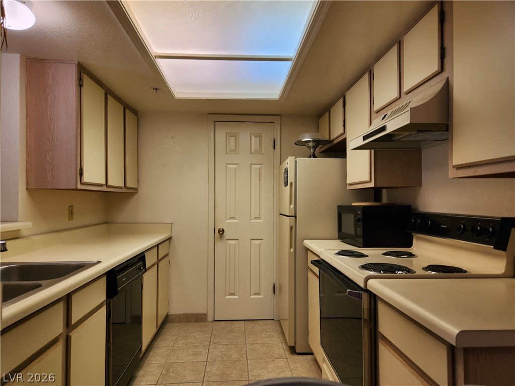 Photo 10 of 16, 3550 Bay Sands Drive #2063