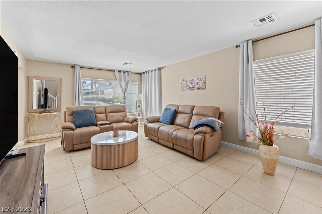 Photo 4 of 1455 Lodgepole Drive