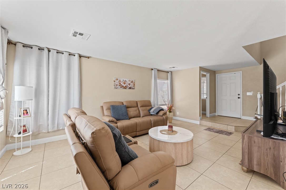 Photo 5 of 1455 Lodgepole Drive