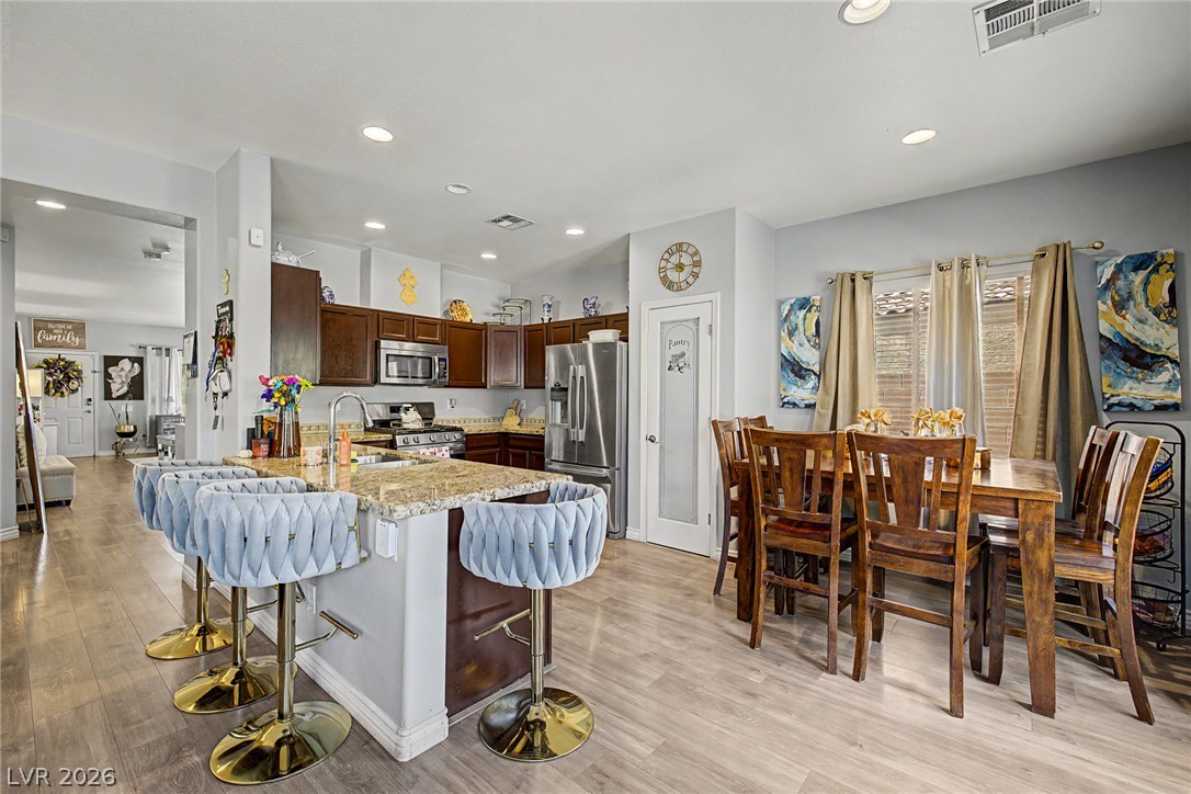 Photo 8 of 39, 2924 Dowitcher Avenue