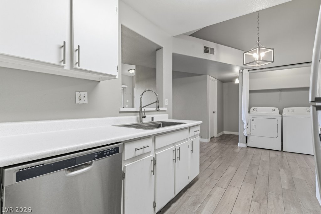 Photo 15 of 27, 2120 Ramrod Avenue #928