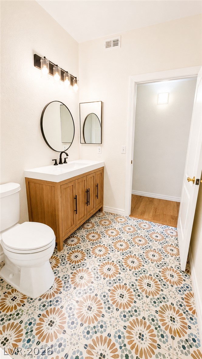 Photo 12 of 29, 7712 Himalayas Avenue #104