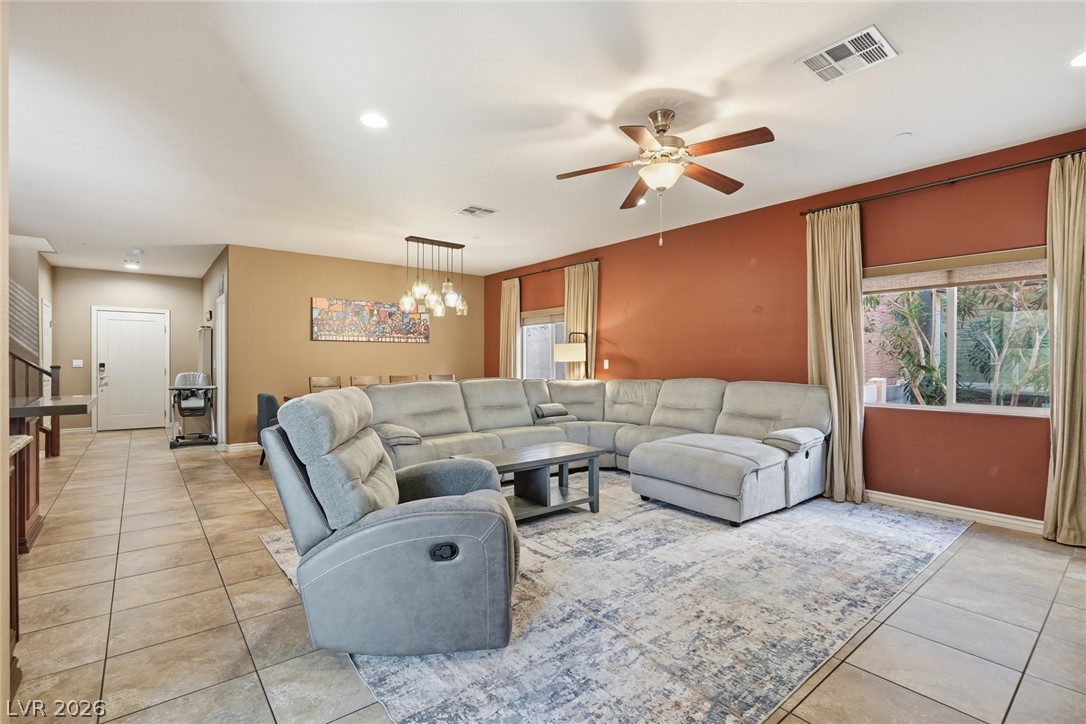Photo 3 of 3141 Valadon Avenue