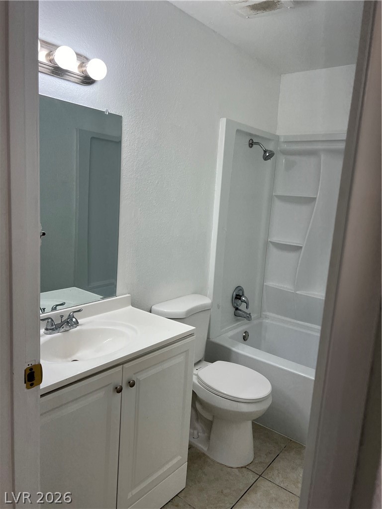 Photo 19 of 21, 5116 Golden Lane #A