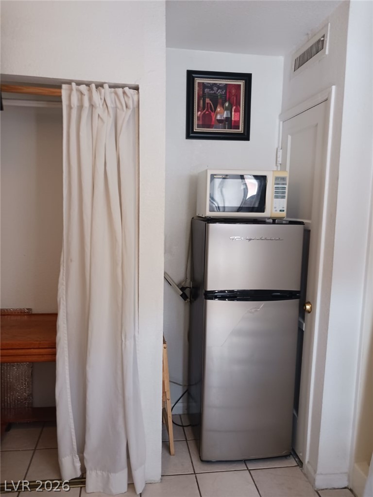 Photo 6 of 8, 1133 S 15th Street