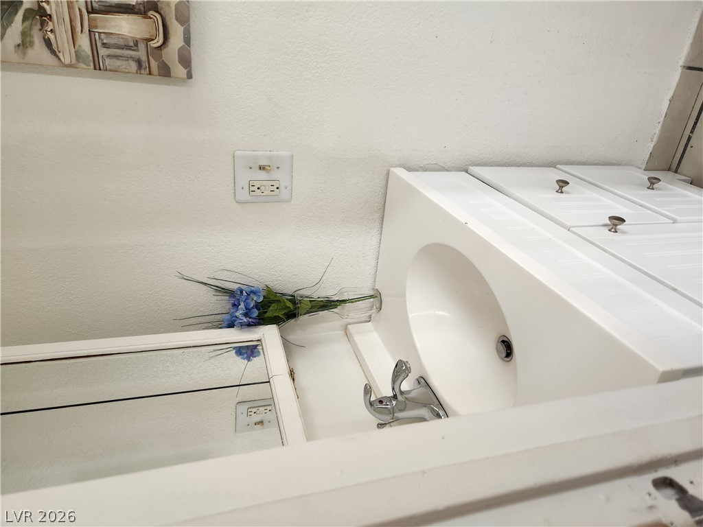 Photo 7 of 8, 1133 S 15th Street