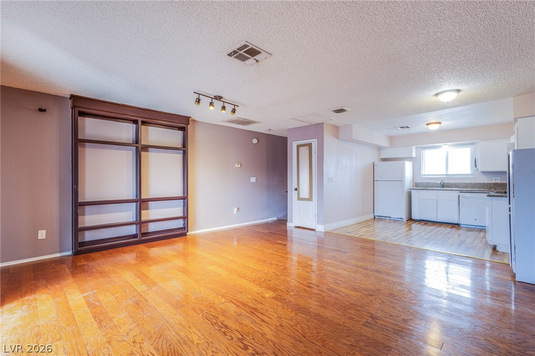 Photo 5 of 3411 Civic Center Drive #A
