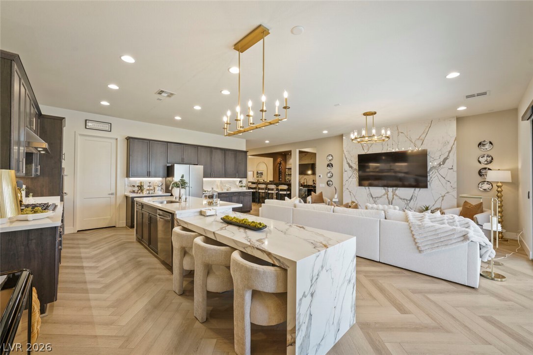 9306 Sierra De Luna Court, Las Vegas 89139