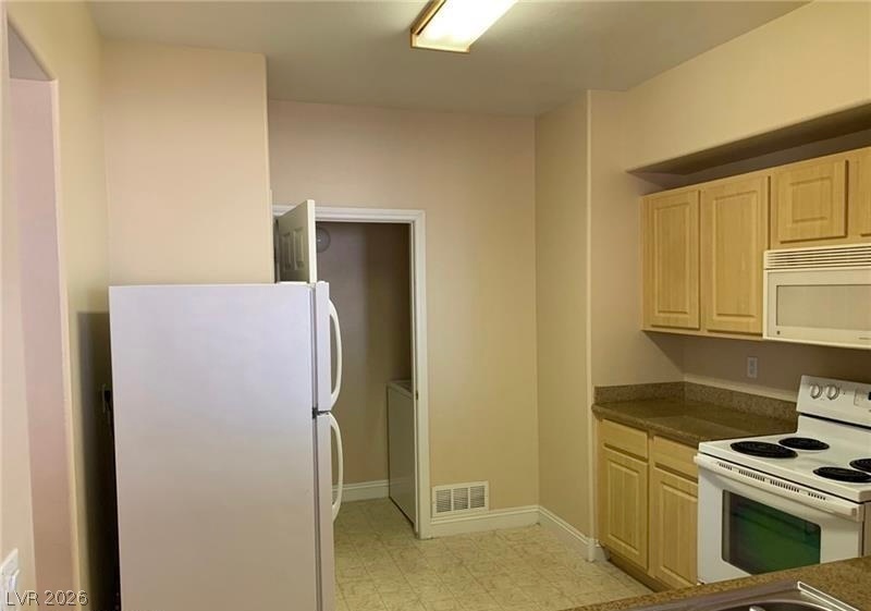Photo 4 of 8000 W Badura Avenue #1045