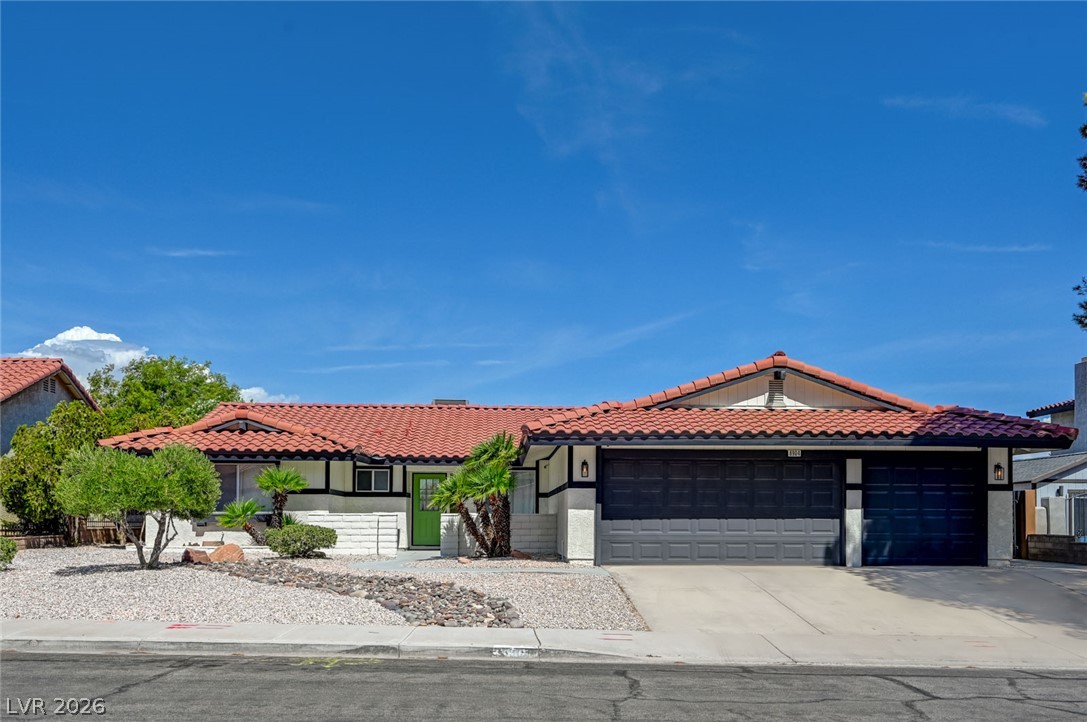 8904 Pesaro Drive, Las Vegas 89117