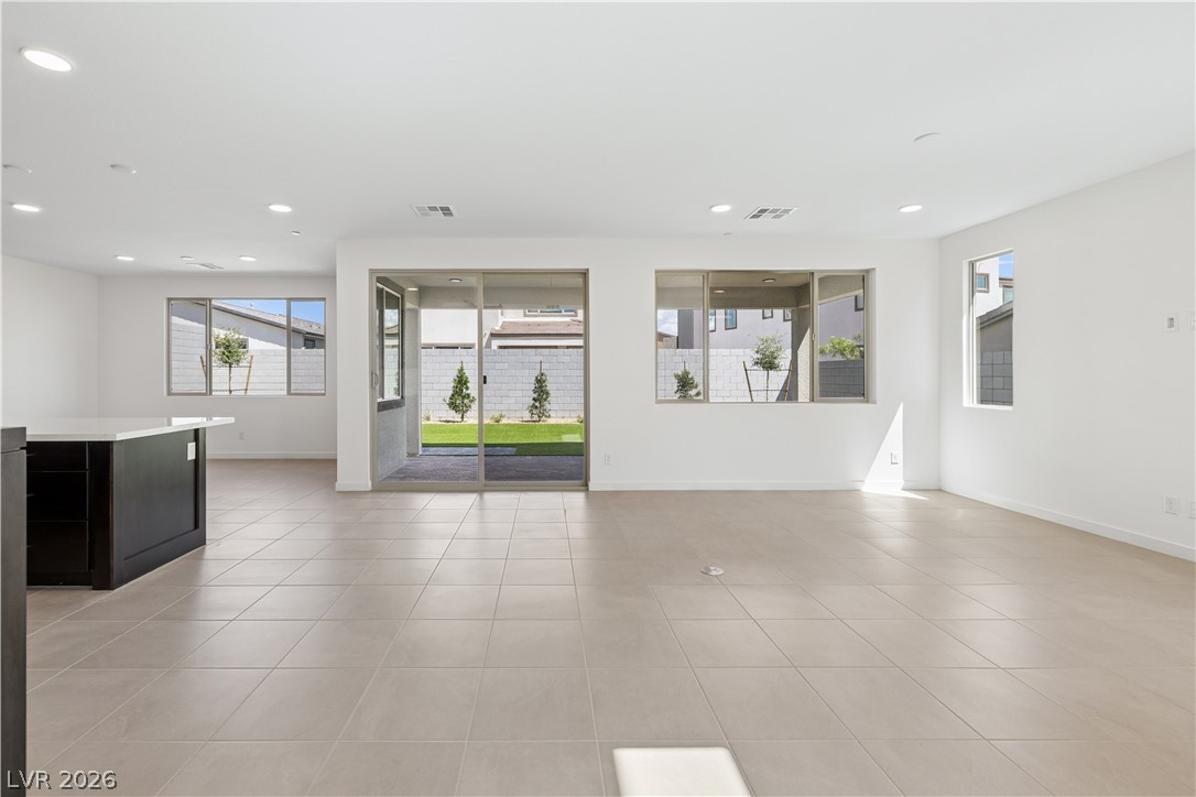 Photo 4 of 10432 Radley Avenue