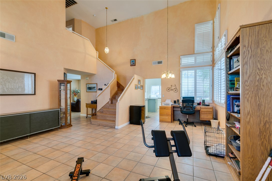Photo 5 of 827 Fuerte Court