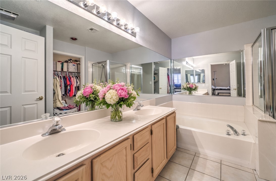 Photo 12 of 22, 2925 Wigwam Parkway #1724