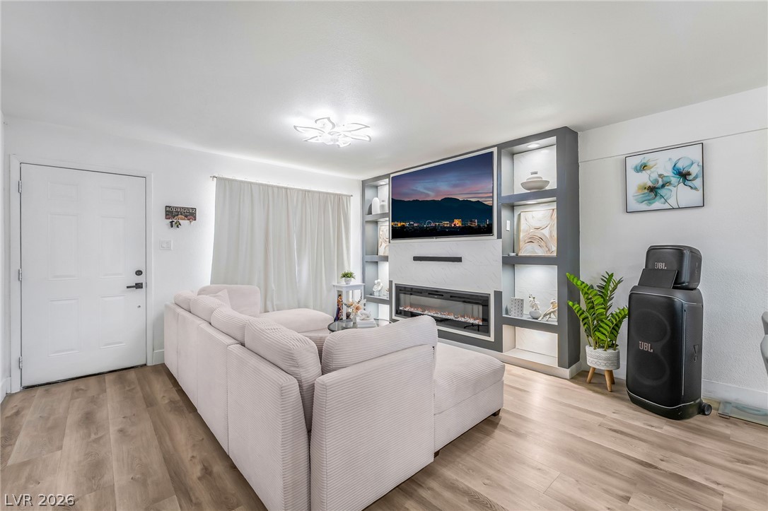 6320 Bristol Way, Las Vegas 89107