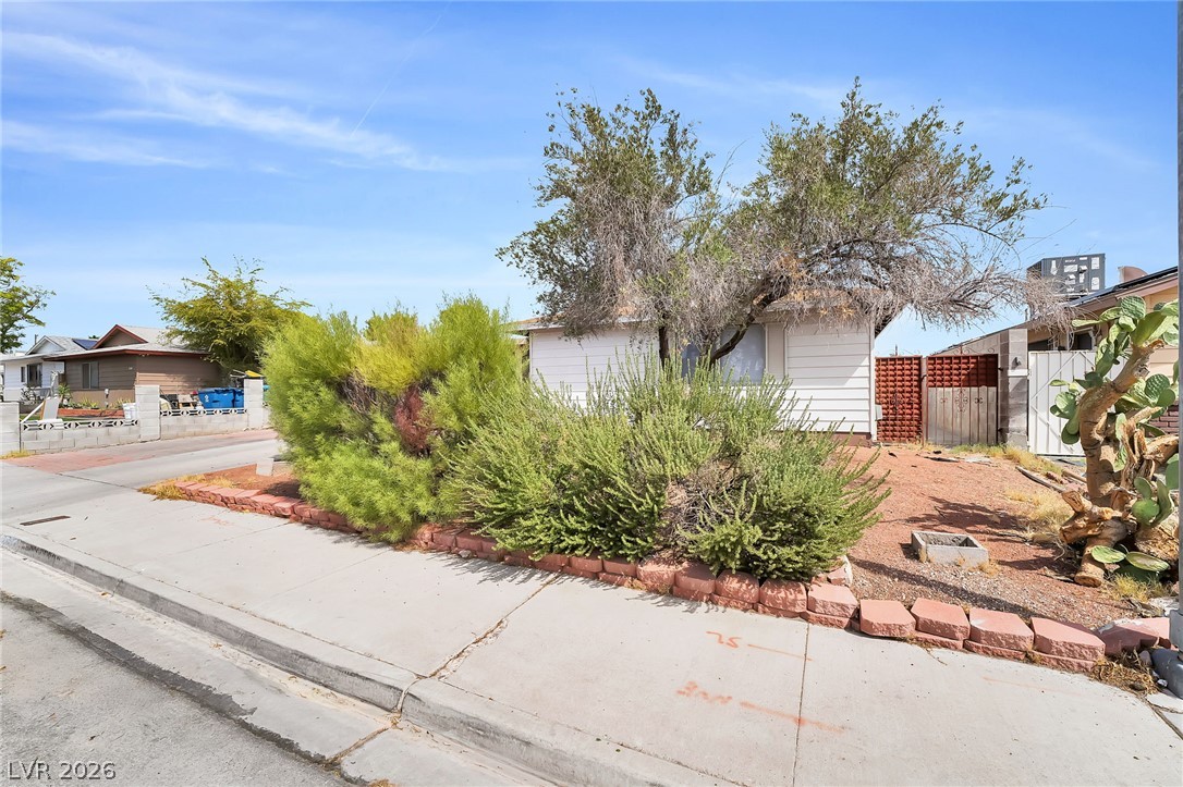 Photo 4 of 4672 Rita Drive