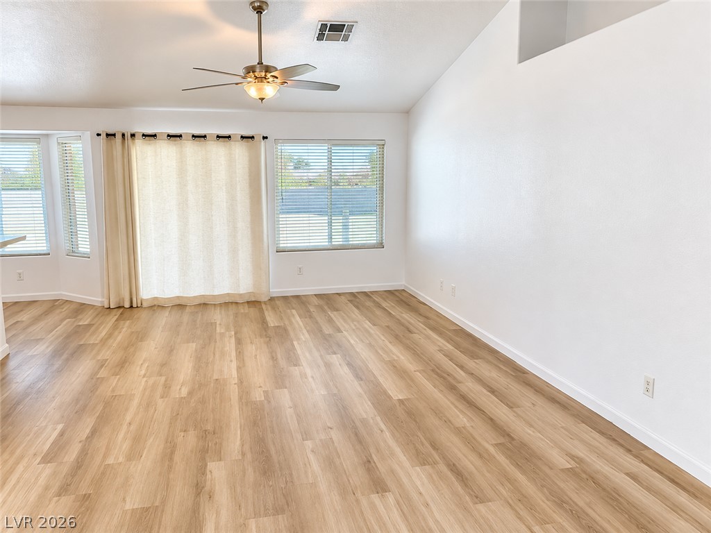 Photo 9 of 25, 4620 Richins Lane