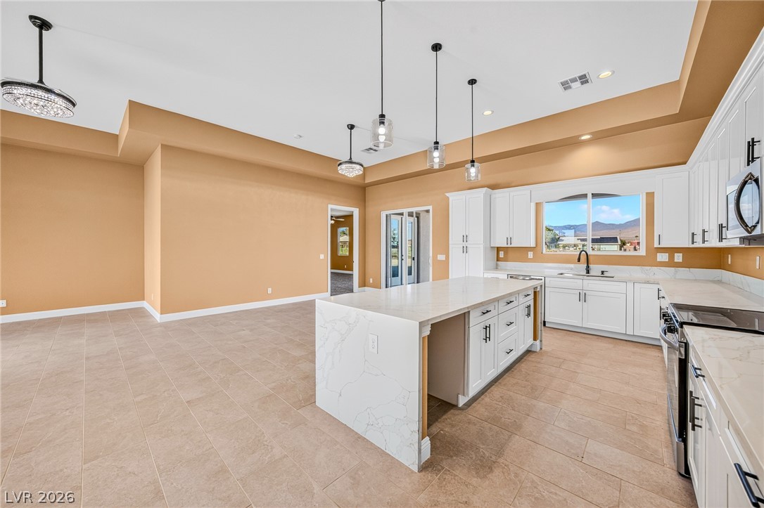 Photo 19 of 32, 2181 S Arrow Court