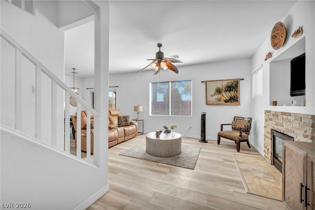 Photo 4 of 136 Samantha Rose Street