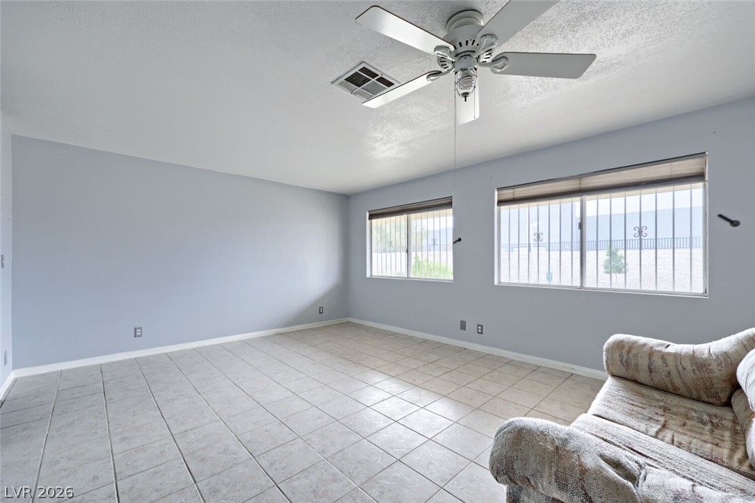 Photo 9 of 19, 3260 N Heritage Way