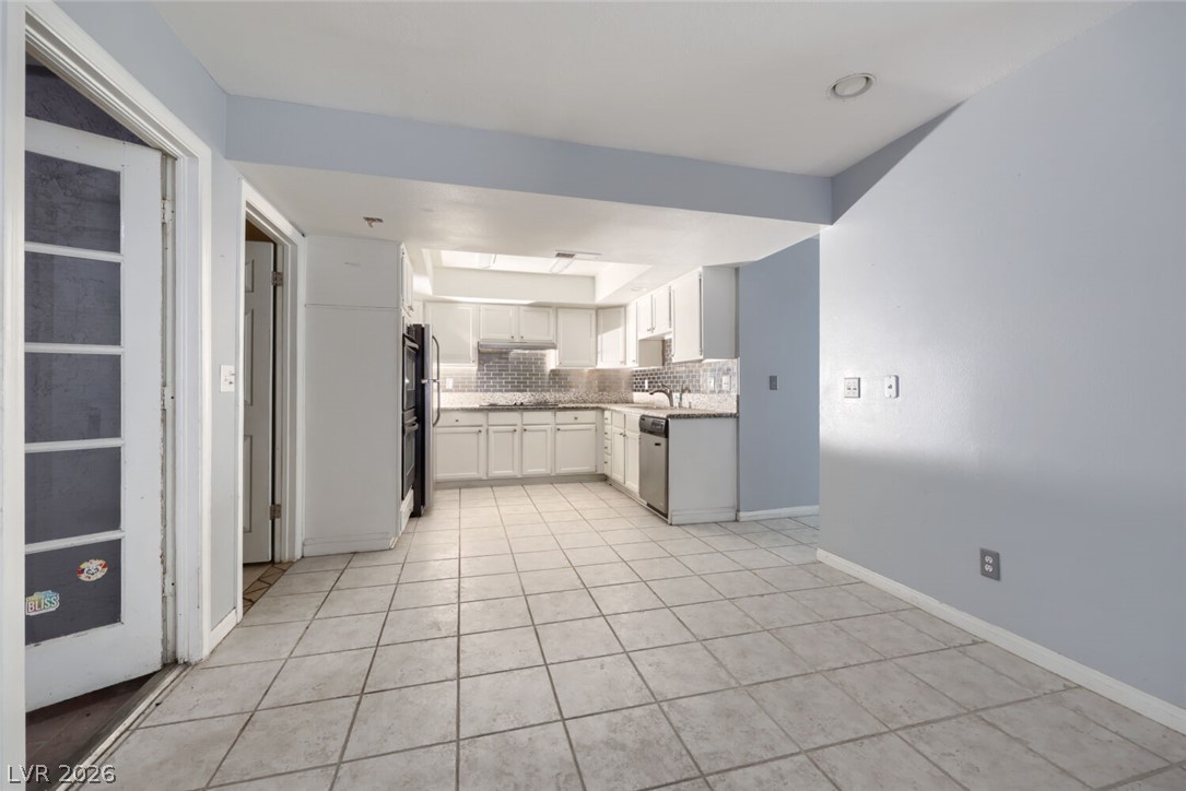 Photo 4 of 3260 N Heritage Way
