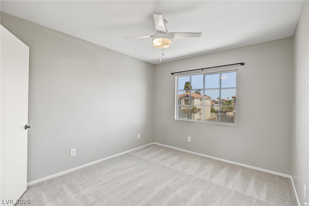 Photo 5 of 1619 Silver Falls Avenue