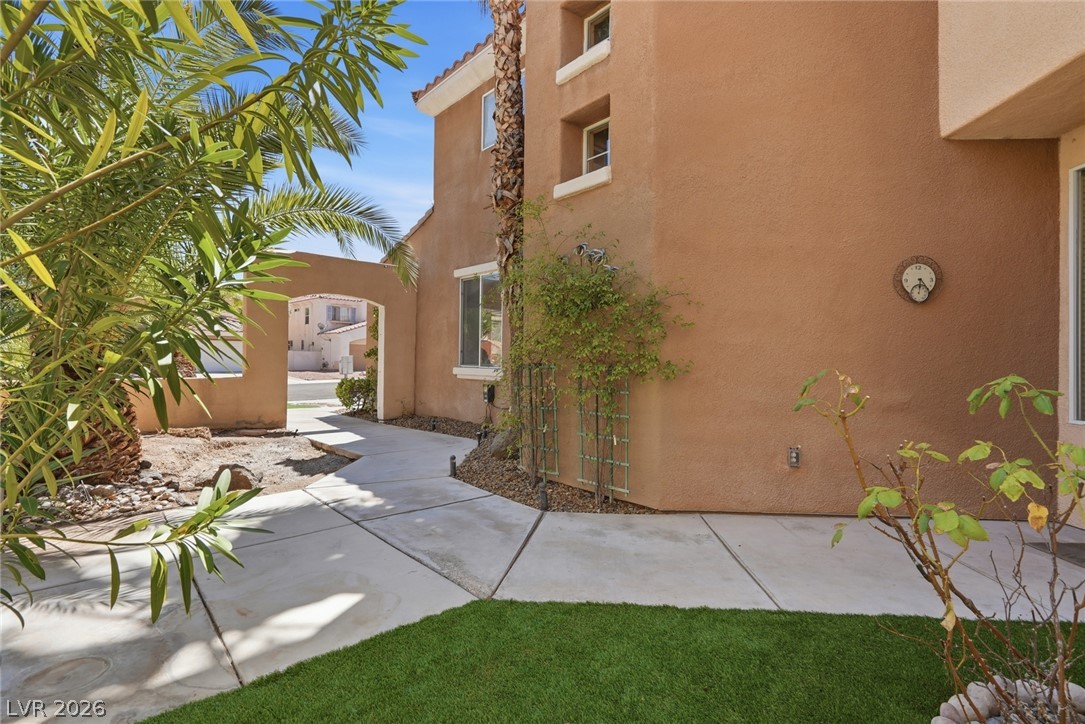 Photo 4 of 1701 Estrella Street