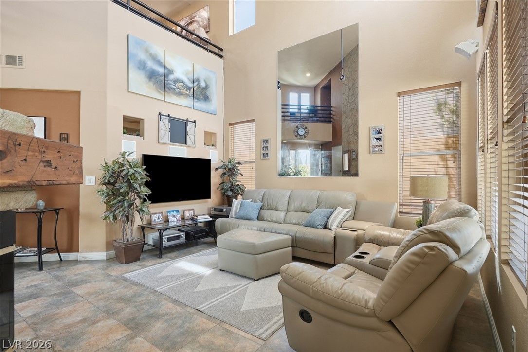 Photo 7 of 56, 1701 Estrella Street