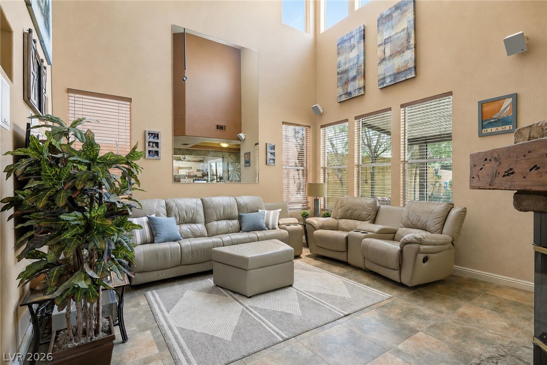 Photo 8 of 56, 1701 Estrella Street