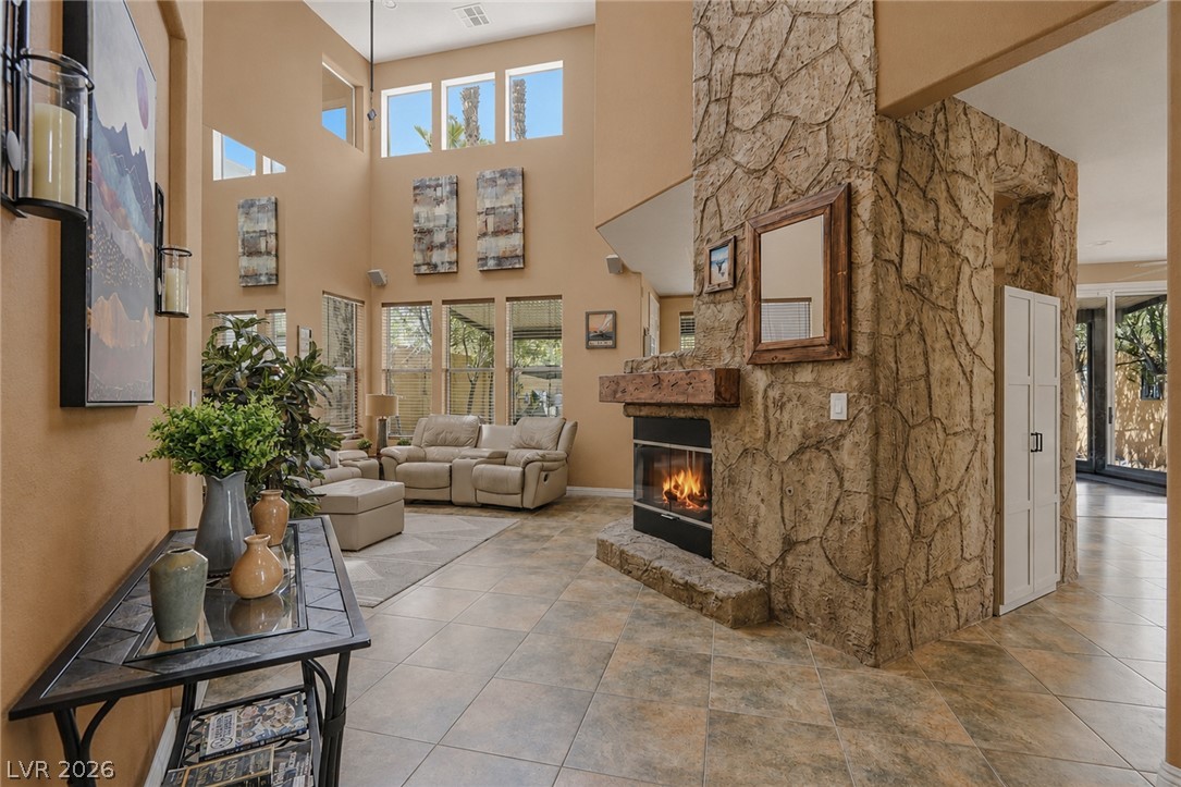 Photo 9 of 56, 1701 Estrella Street