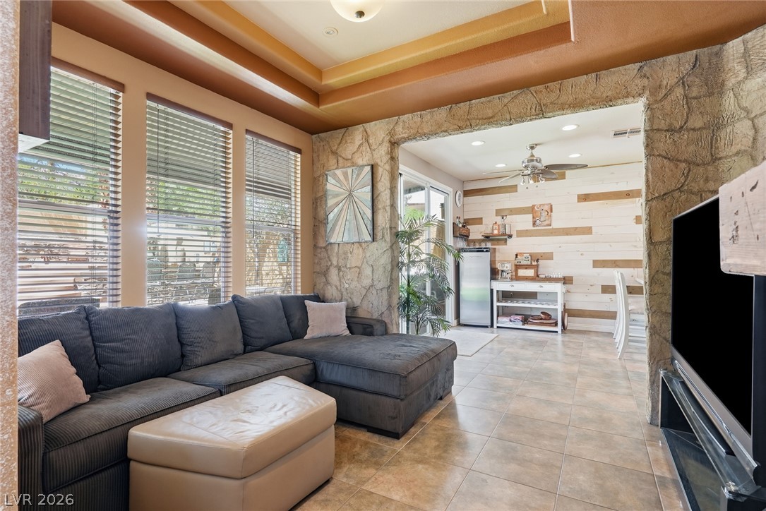 Photo 10 of 56, 1701 Estrella Street