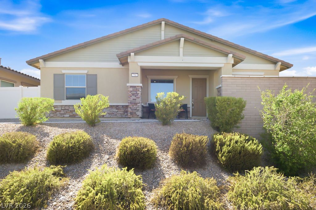 794 Charming Holly Street, Henderson 89011