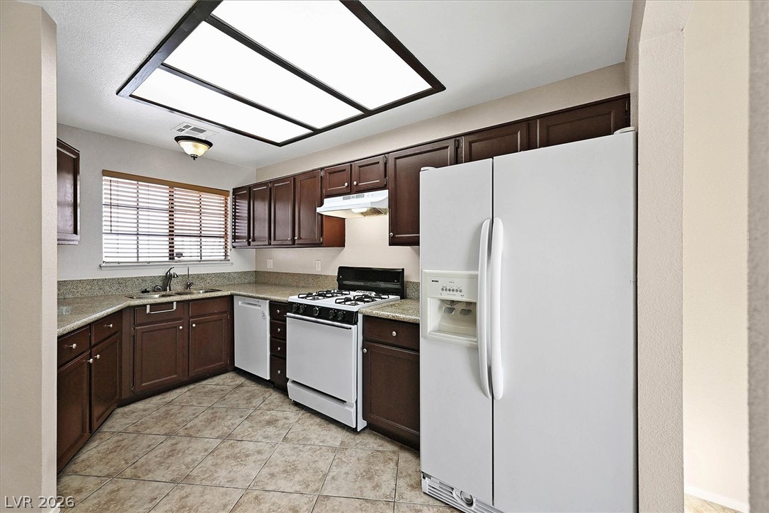 Photo 9 of 30, 3820 Rhine Way