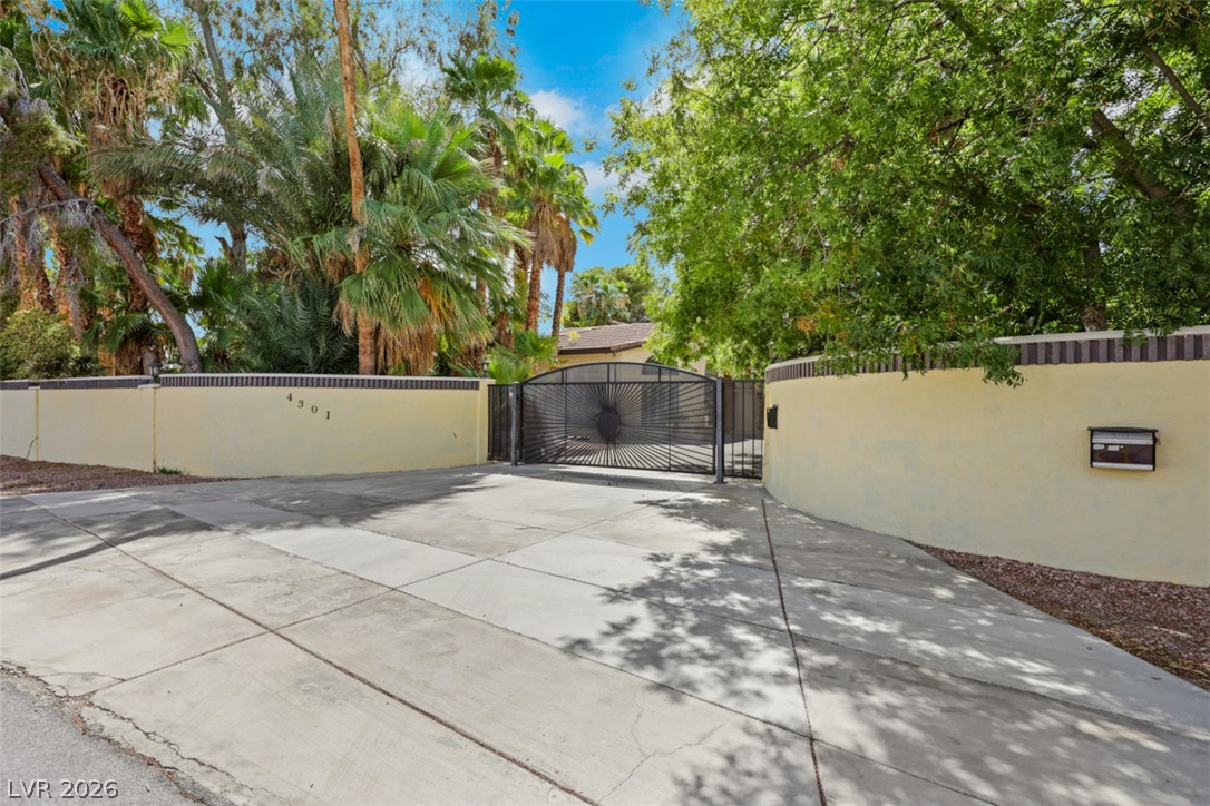 Photo 5 of 4301 Quadrel Street