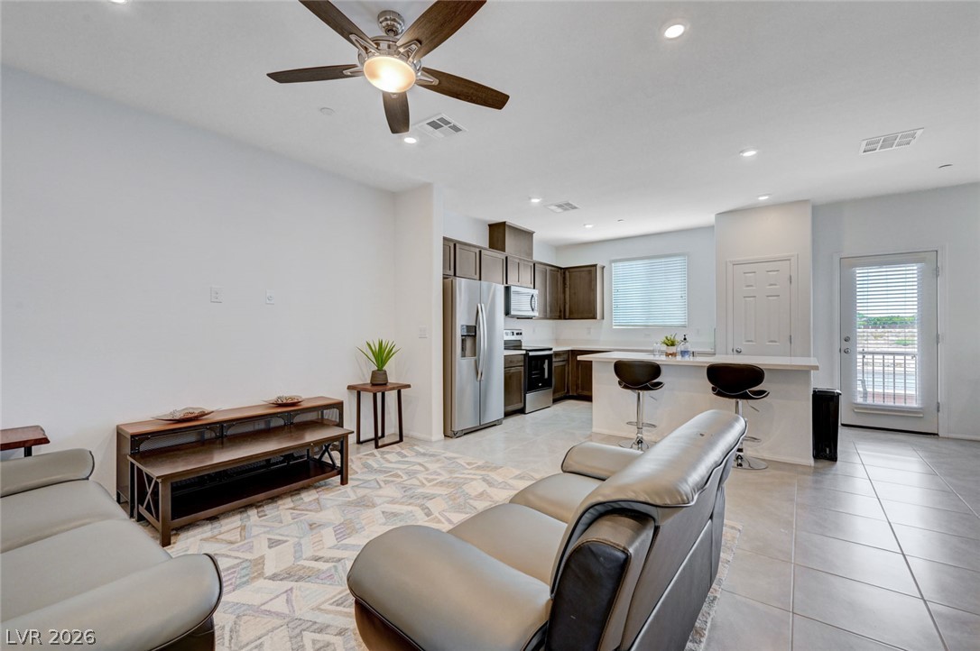 Photo 5 of 6515 Taffrail Avenue