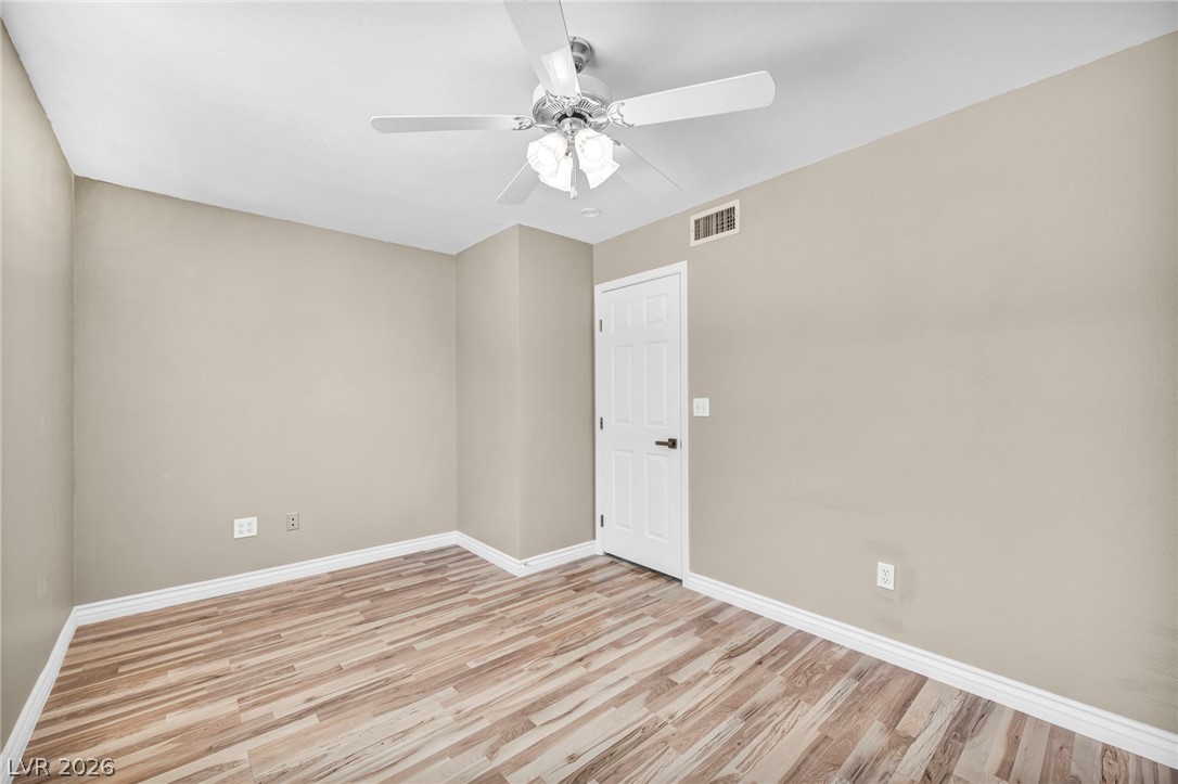 Photo 58 of 86, 7529 W Gilmore Avenue