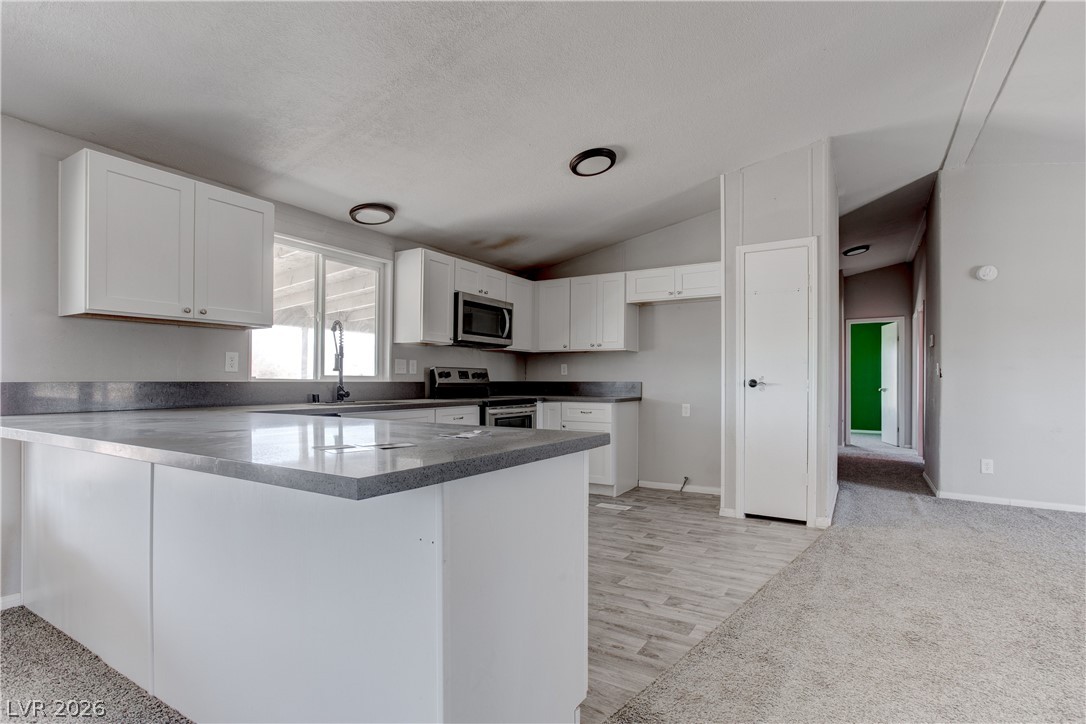 Photo 11 of 51, 1701 Fremont