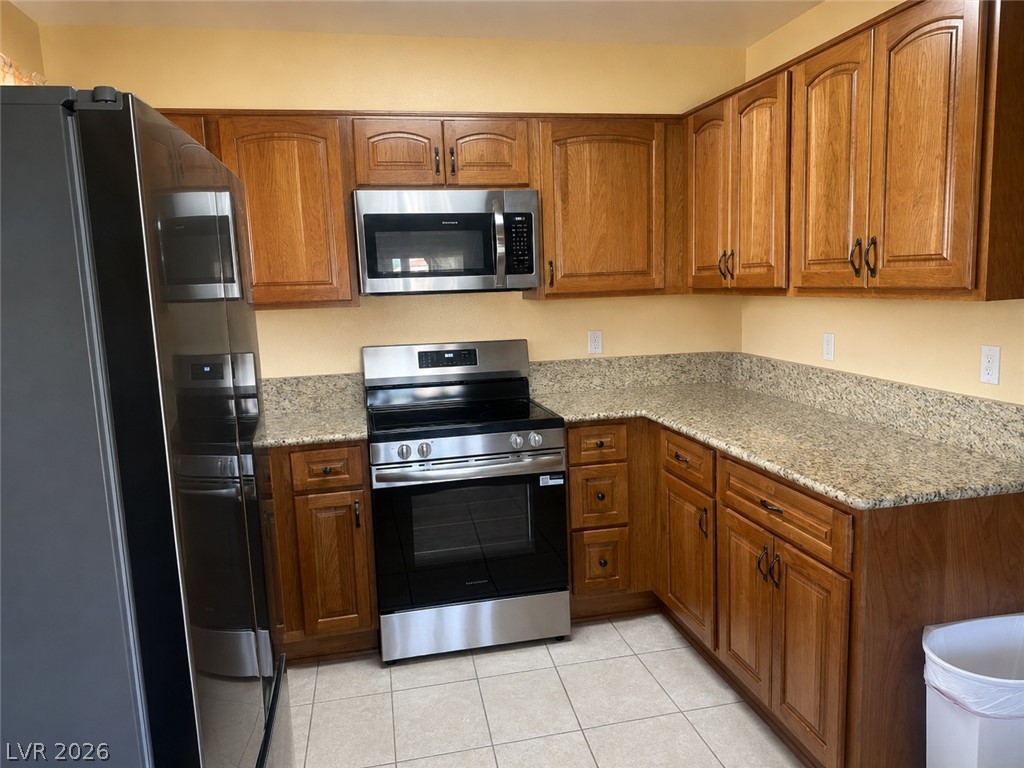 Photo 7 of 38, 410 W Atlantic Avenue