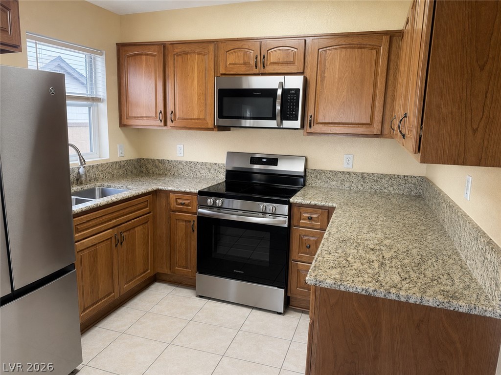 Photo 8 of 38, 410 W Atlantic Avenue
