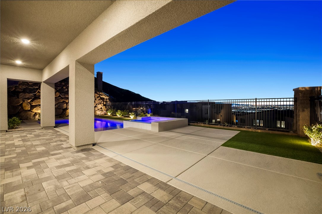 Photo 8 of 62, 526 Faucon Court