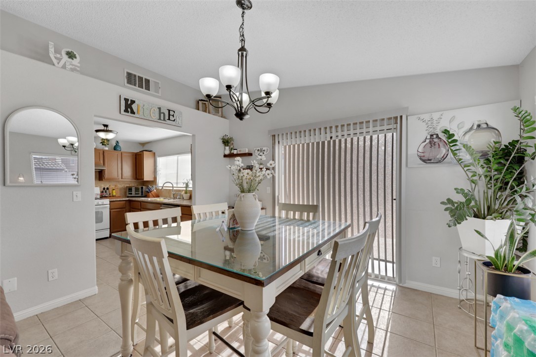 Photo 7 of 31, 2127 ALISA MARIA Way