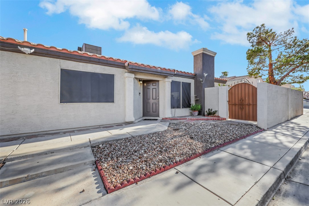 Photo 2 of 2127 ALISA MARIA Way