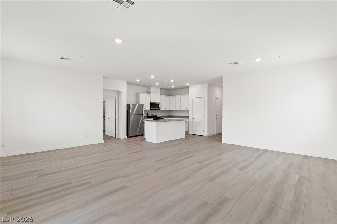 Photo 4 of 2754 Avril Point Street