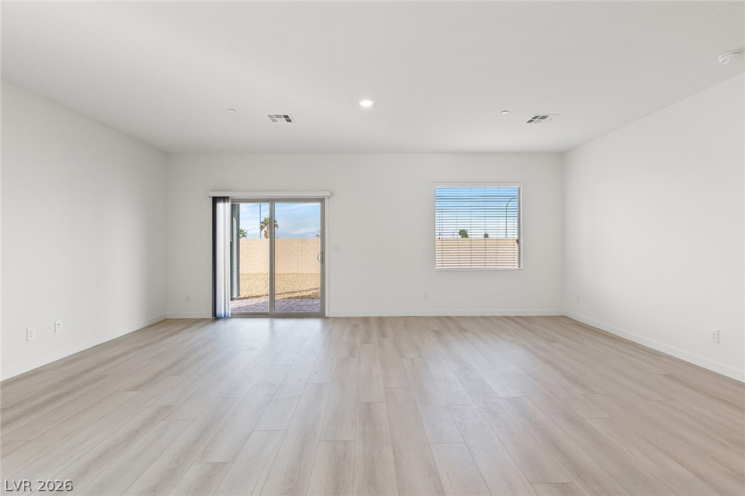 Photo 5 of 2754 Avril Point Street